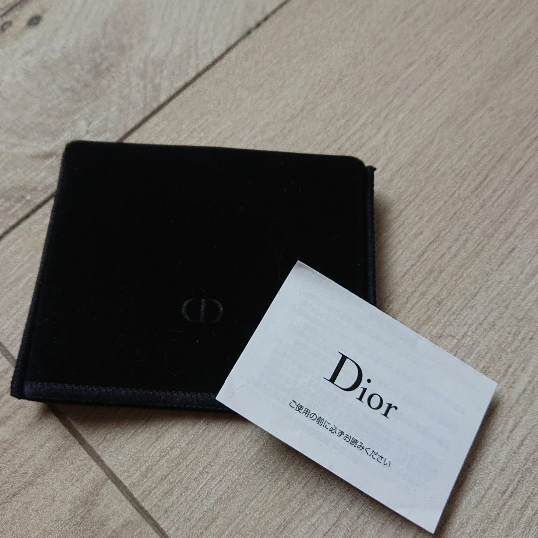 Dior(ディオール)のディオール サンク クルール 877 ショック コスメ/美容のベースメイク/化粧品(アイシャドウ)の商品写真
