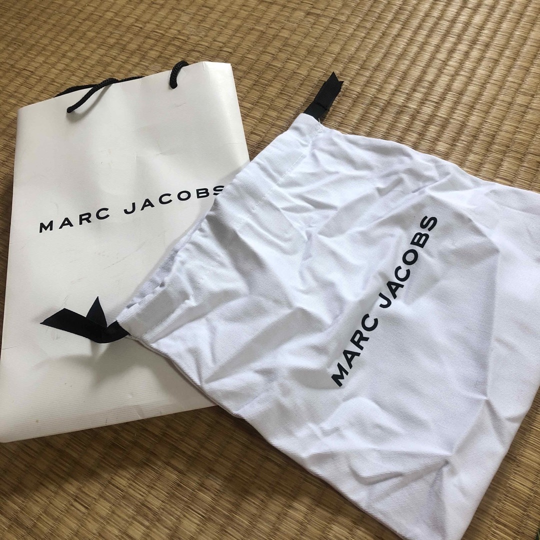 MARC BY MARC JACOBS(マークバイマークジェイコブス)のMＡR C J A C O B S 袋2個セット スマホ/家電/カメラのスマホ/家電/カメラ その他(その他)の商品写真