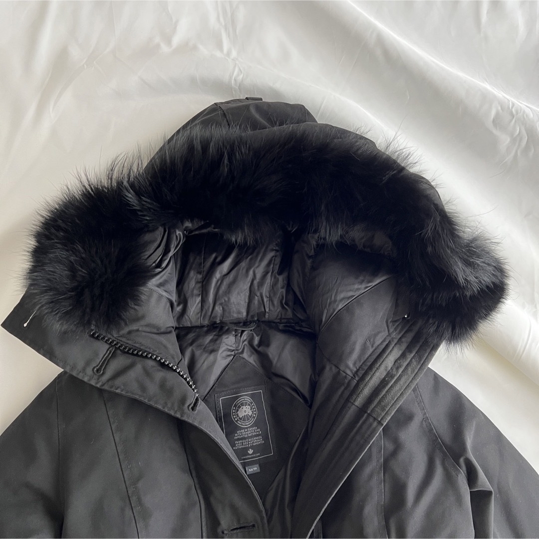 CANADA GOOSE(カナダグース)のカナダグース IENA別注 ロスクレアパーカー ブラックワッペン ブラックファー レディースのジャケット/アウター(ダウンジャケット)の商品写真