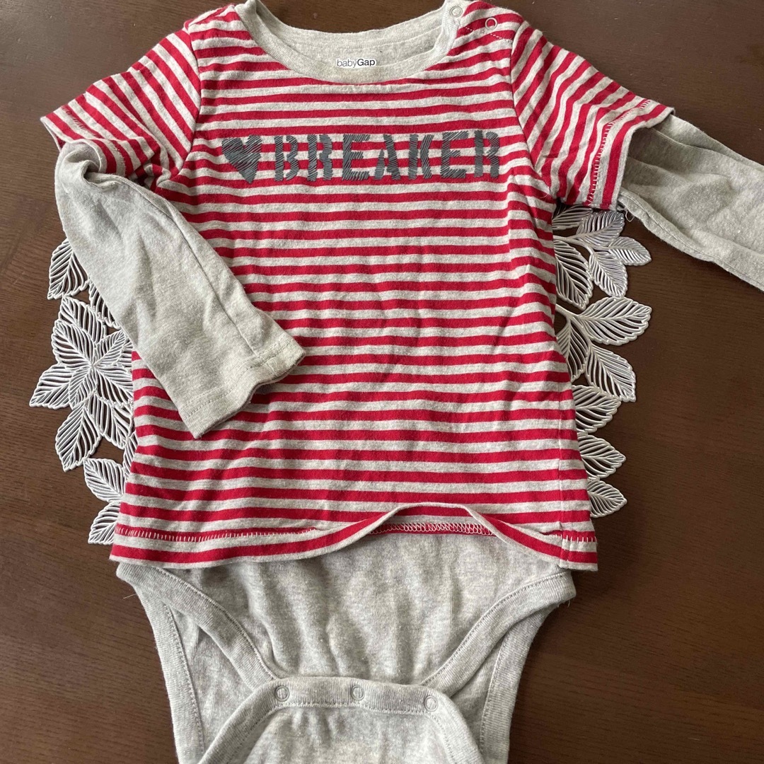 babyGAP(ベビーギャップ)のGAP  90/18-24months  ロンパース  キッズ/ベビー/マタニティのキッズ服男の子用(90cm~)(Tシャツ/カットソー)の商品写真