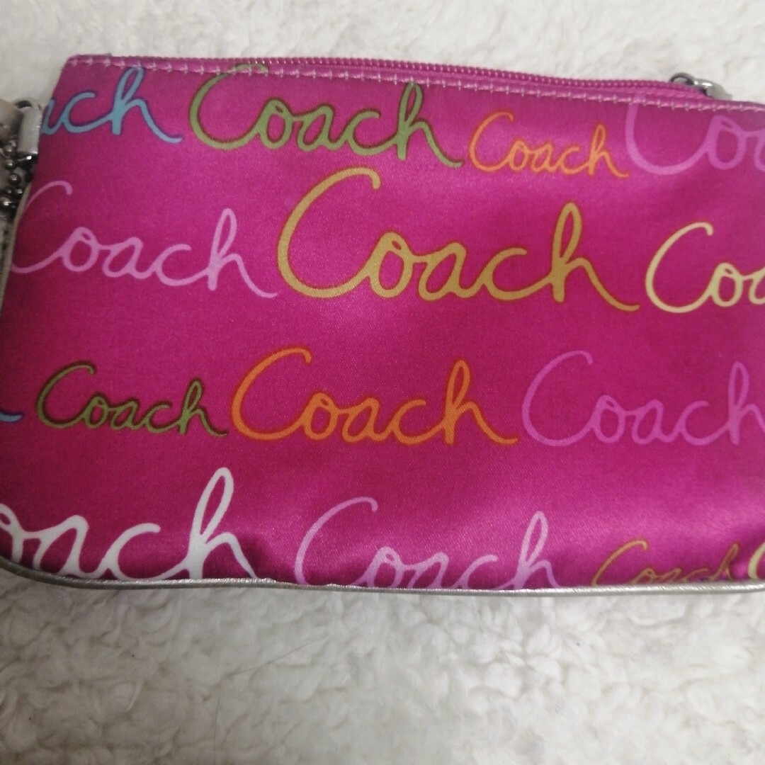 COACH(コーチ)の値下げ☆COACH　ピンクポーチ レディースのファッション小物(ポーチ)の商品写真