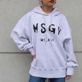 7 MSGM ホワイト MILANOロゴ パーカー フーディー size XL