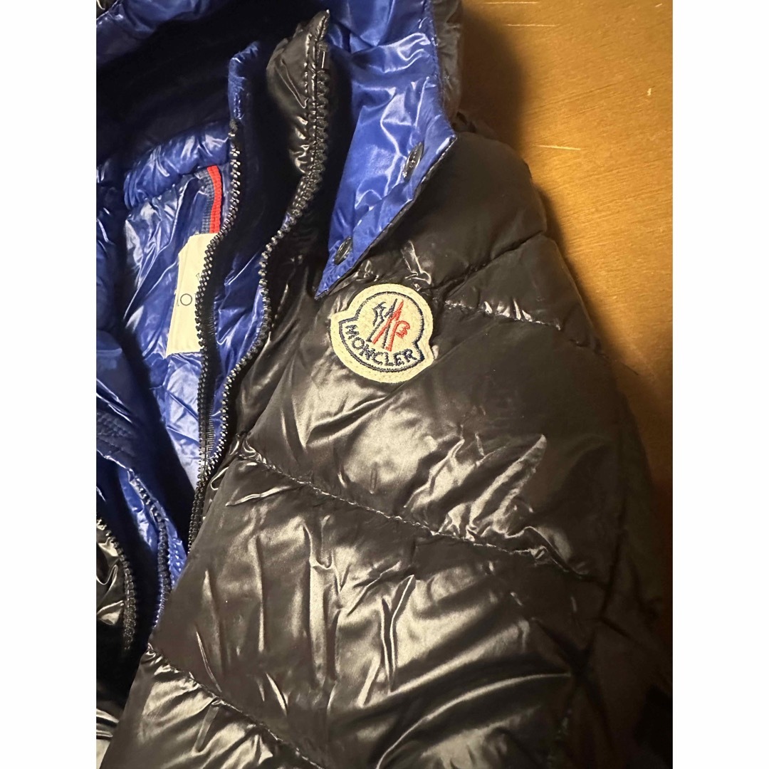 MONCLER(モンクレール)の子供 ダウン  キッズ/ベビー/マタニティのこども用ファッション小物(その他)の商品写真