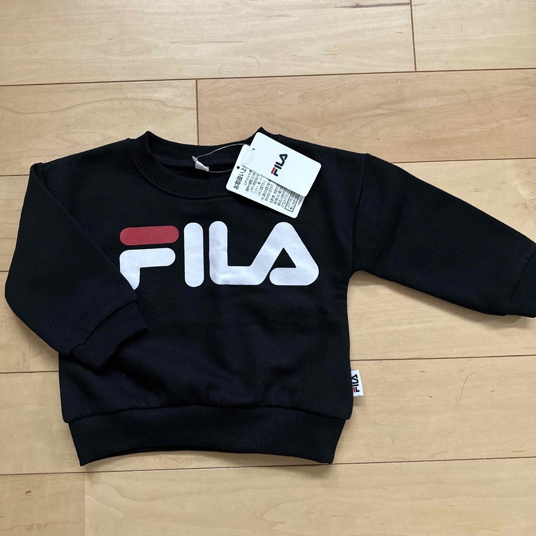 FILA(フィラ)の新品 FILA トレーナー 裏起毛 ブラック キッズ 80 キッズ/ベビー/マタニティのベビー服(~85cm)(トレーナー)の商品写真
