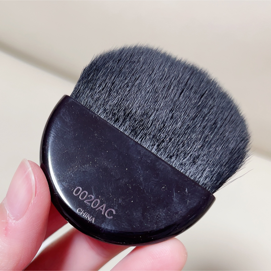 laura mercier(ローラメルシエ)のローラメルシエ　パウダーブラシ コスメ/美容のメイク道具/ケアグッズ(チーク/フェイスブラシ)の商品写真