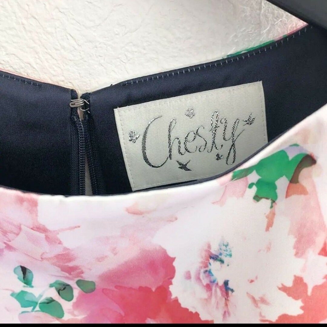 Chesty(チェスティ)のChesty　花柄　ワンピース レディースのワンピース(ひざ丈ワンピース)の商品写真