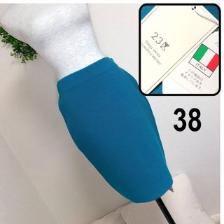 ニジュウサンク(23区)の【未使用】23区イタリア系使用の綺麗な色のタイトスカート（38）(ひざ丈スカート)