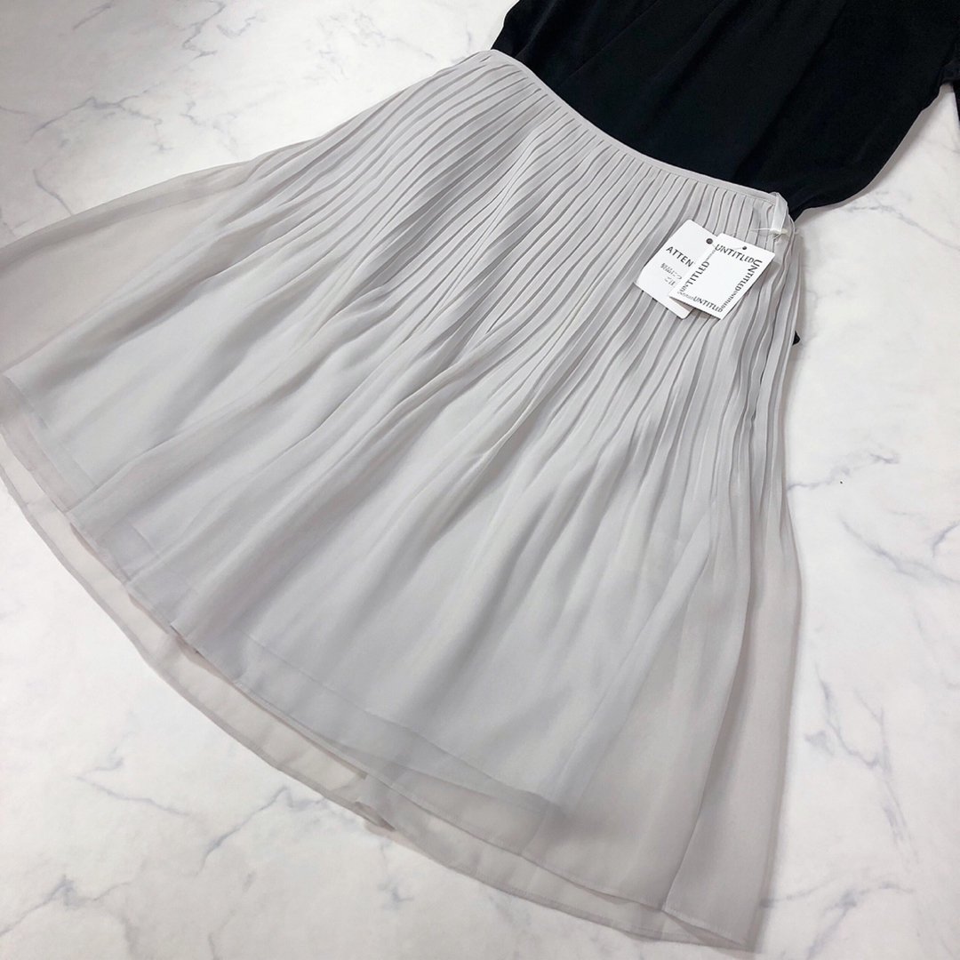 UNTITLED(アンタイトル)の【未使用】アンタイトル（2）ライトグレーのふんわりスカート  レディースのスカート(ひざ丈スカート)の商品写真