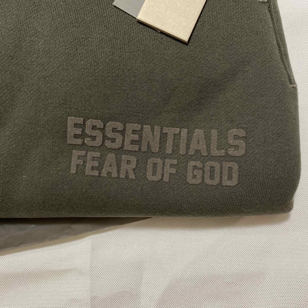 FEAR OF GOD(フィアオブゴッド)のFOG エッセンシャルズ スウェット パンツ off black 黒 M ラバー メンズのパンツ(その他)の商品写真