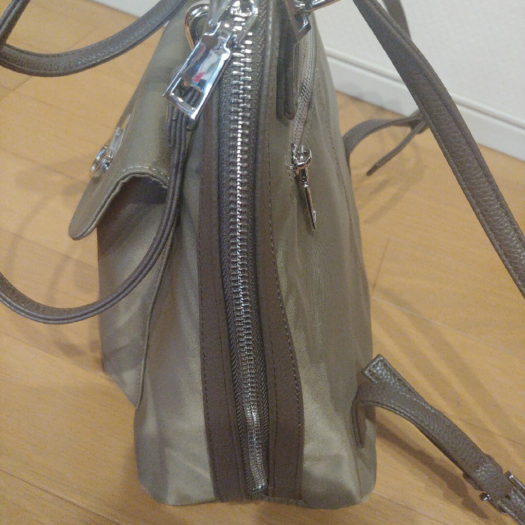 VITAFELICE(ヴィータフェリーチェ)のヴィータフェリーチェ　リュック　ショルダー　2way バッグ レディースのバッグ(リュック/バックパック)の商品写真