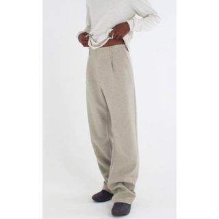 オーラリー(AURALEE)の定価約5万　オーラリー LIGHT MELTON WIDE SLACKS(スラックス)