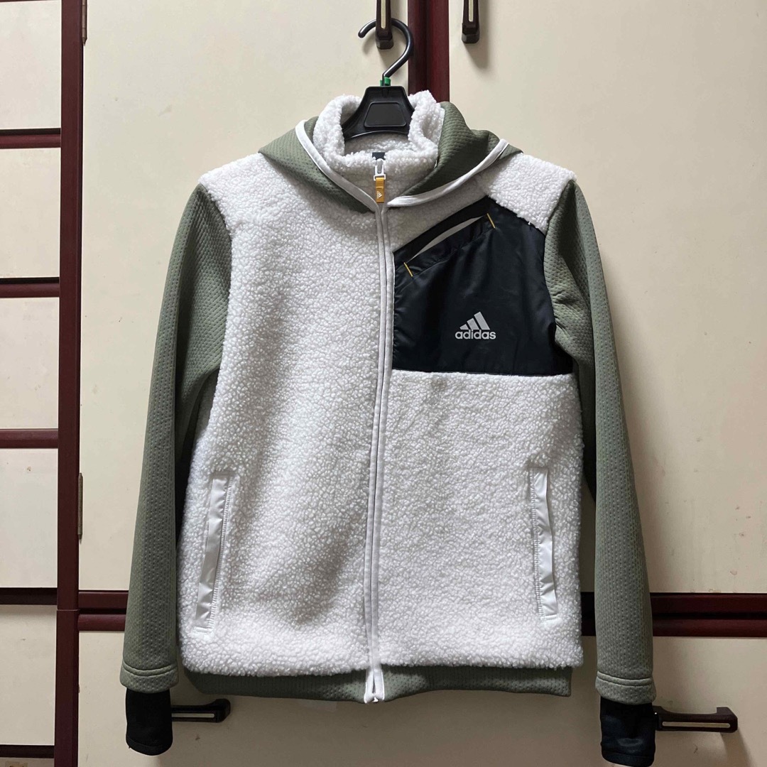 adidas(アディダス)のアディダス  ボアジャンバー　150 キッズ/ベビー/マタニティのキッズ服女の子用(90cm~)(ジャケット/上着)の商品写真