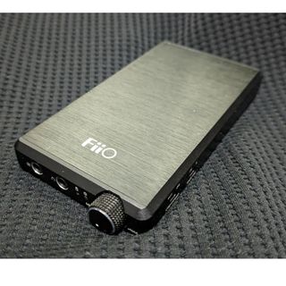 フィーオ(FiiO)のFiio e12 ポータブルヘッドホンアンプ(アンプ)