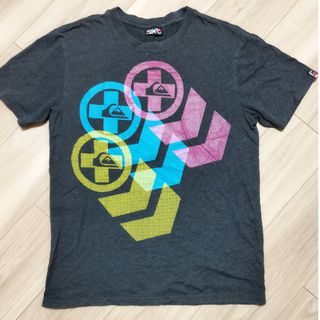 クイックシルバー(QUIKSILVER)のQuickSilver　チャコールグレーTシャツ(Tシャツ/カットソー(半袖/袖なし))