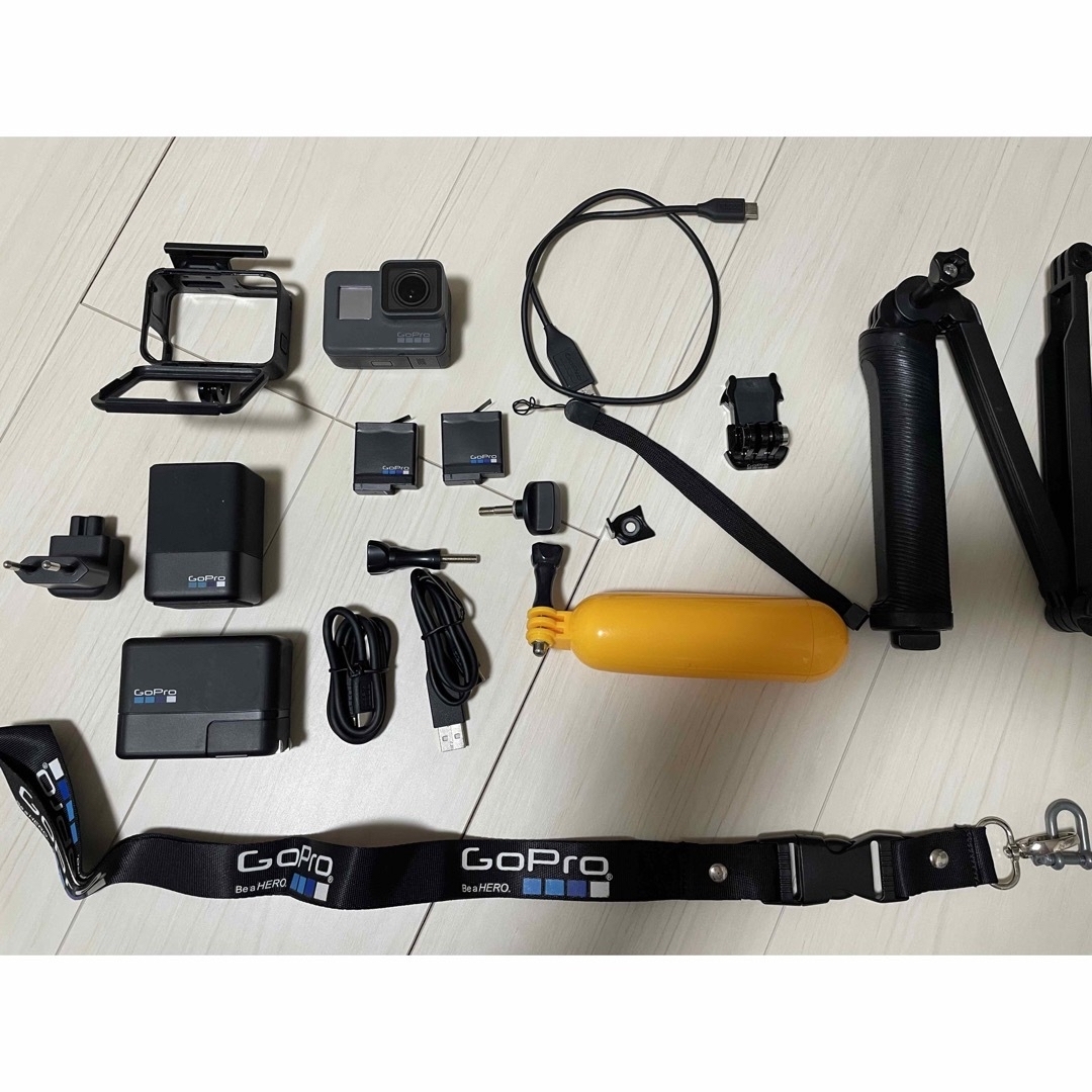 GoPro - GoPro HERO5 BLACKとその他アクセサリー セット販売の通販 by ...