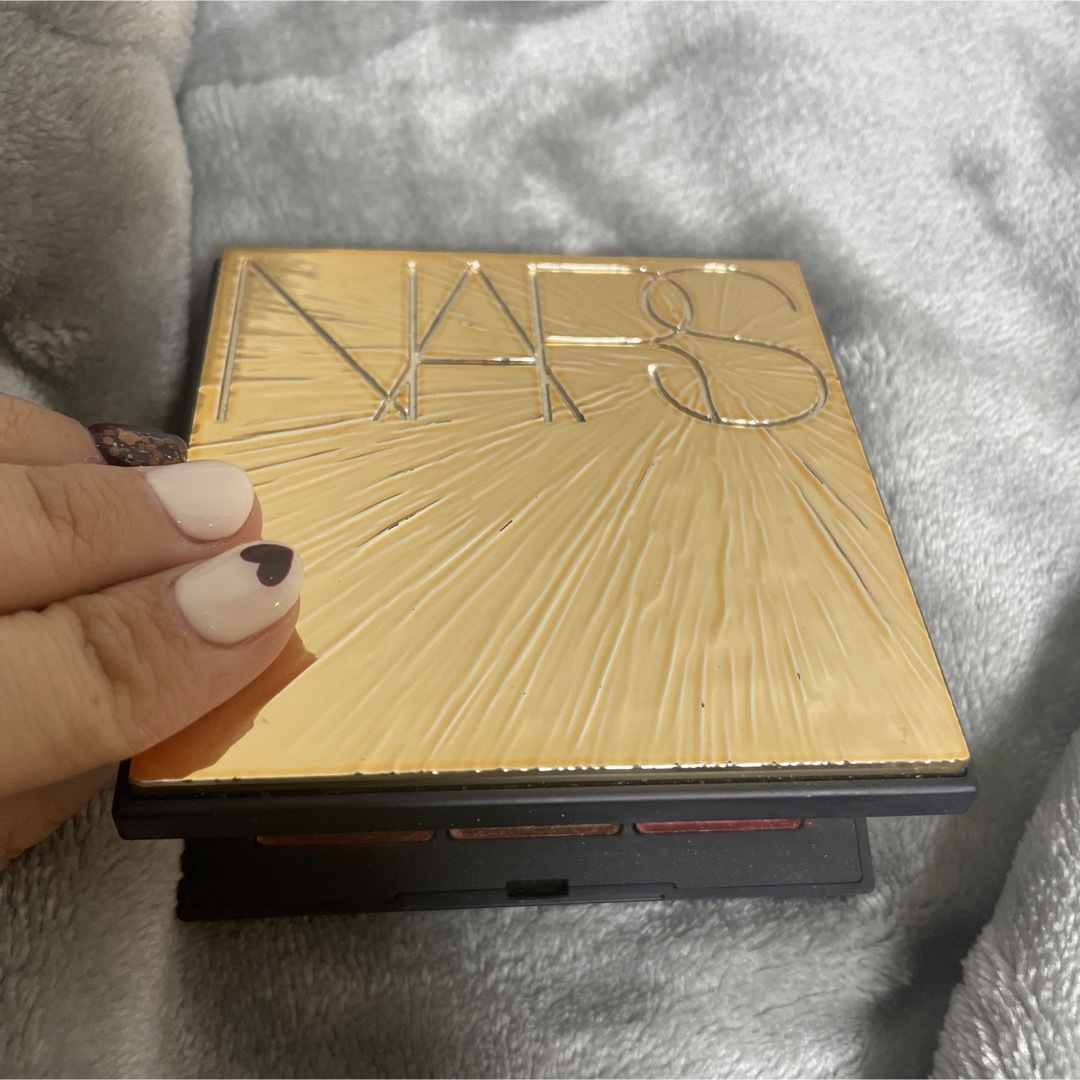 NARS(ナーズ)のNARS サマーソルスティス　アイシャドーパレット コスメ/美容のベースメイク/化粧品(アイシャドウ)の商品写真