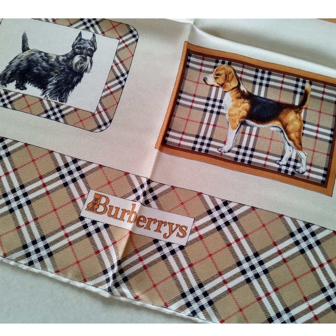 BURBERRY(バーバリー)のバーバリー＊BURBERRY ② ＊シルクスカーフ＊ドック♪ レディースのファッション小物(バンダナ/スカーフ)の商品写真