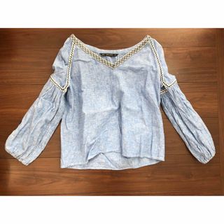 ザラ(ZARA)の★ZARA★レディース★刺繍とビーズが可愛い　トップス　XS★(カットソー(長袖/七分))