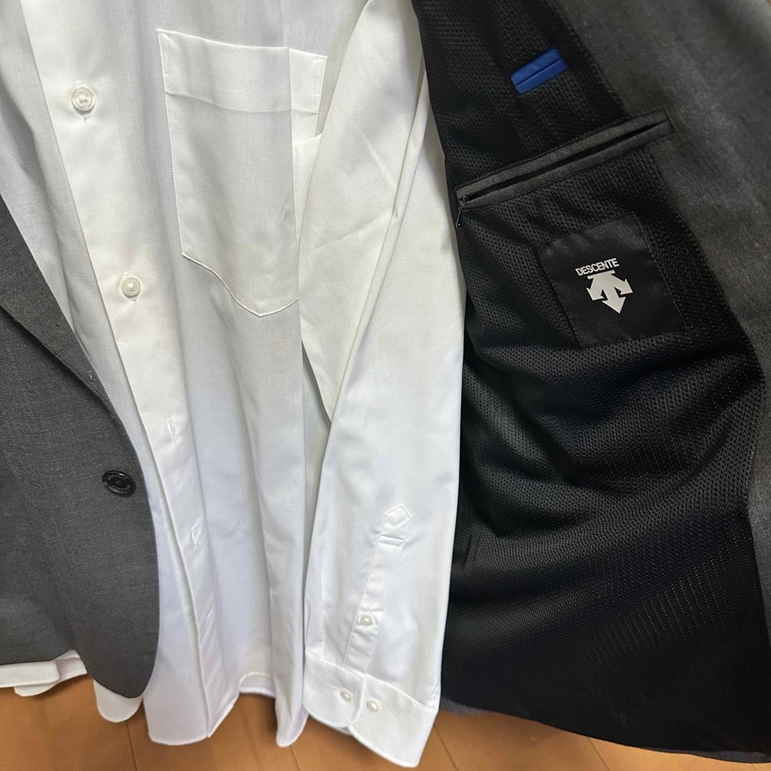 青山(アオヤマ)の処分価格 スーツセットAOYAMA×DESCENTE 青山洋服×デサント グレー メンズのスーツ(セットアップ)の商品写真