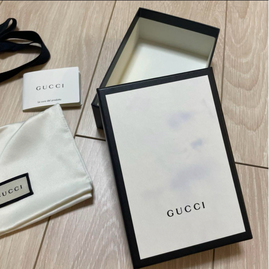 Gucci(グッチ)のGUCCI 空箱　リボン　保存袋 インテリア/住まい/日用品のオフィス用品(ラッピング/包装)の商品写真