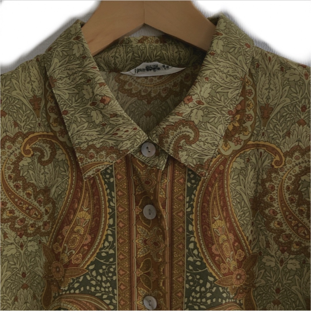 秋色カラー　レトロプリントの長袖ポリシャツ レディースのトップス(シャツ/ブラウス(長袖/七分))の商品写真