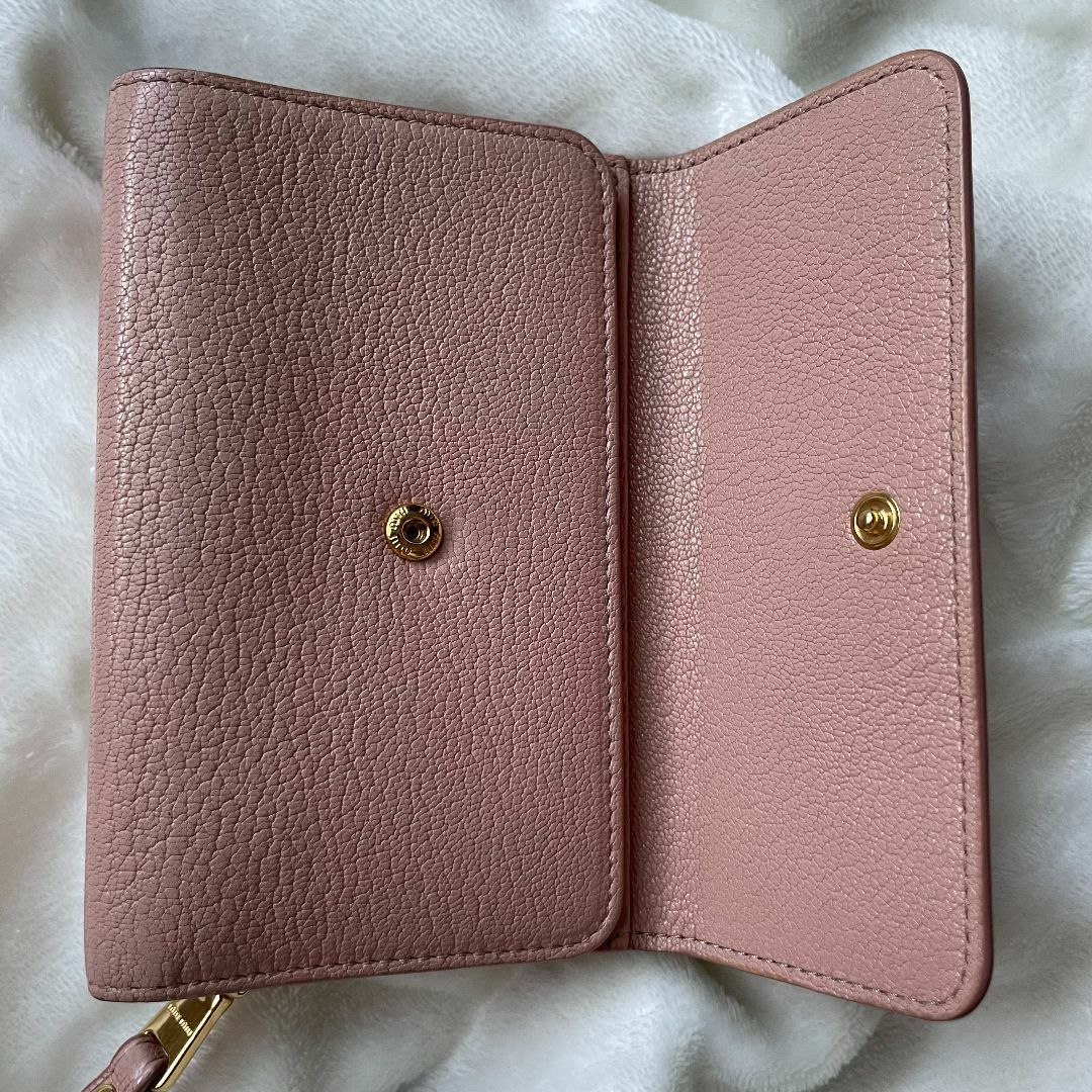 MIU MIU - 【箱・タグ有】miumiu リボン ウォレット 2つ折り MIU MIU - 【箱・タグ有】miumiu リボン ウォレット 2つ折り