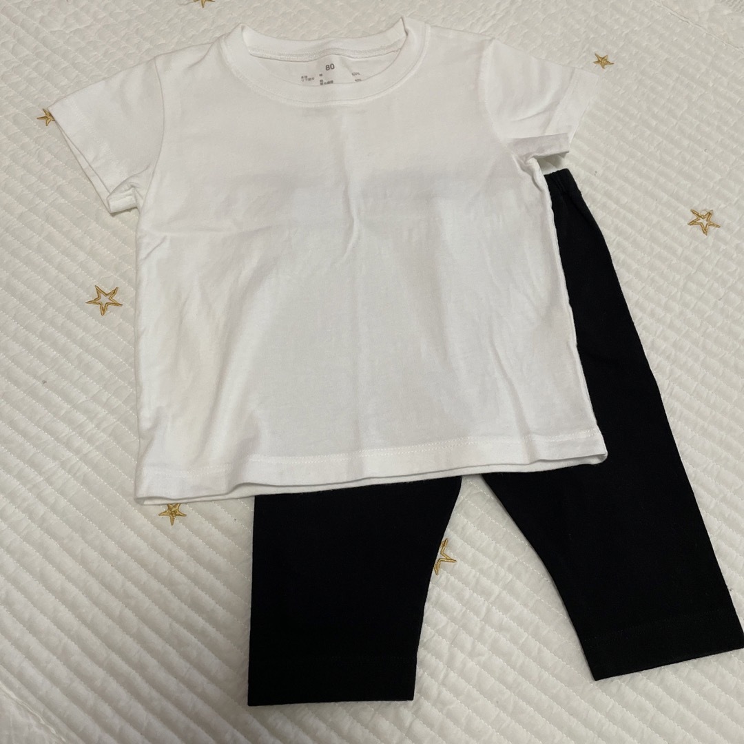 MUJI (無印良品)(ムジルシリョウヒン)のTシャツ パンツ 2点セット 80 キッズ/ベビー/マタニティのベビー服(~85cm)(Ｔシャツ)の商品写真