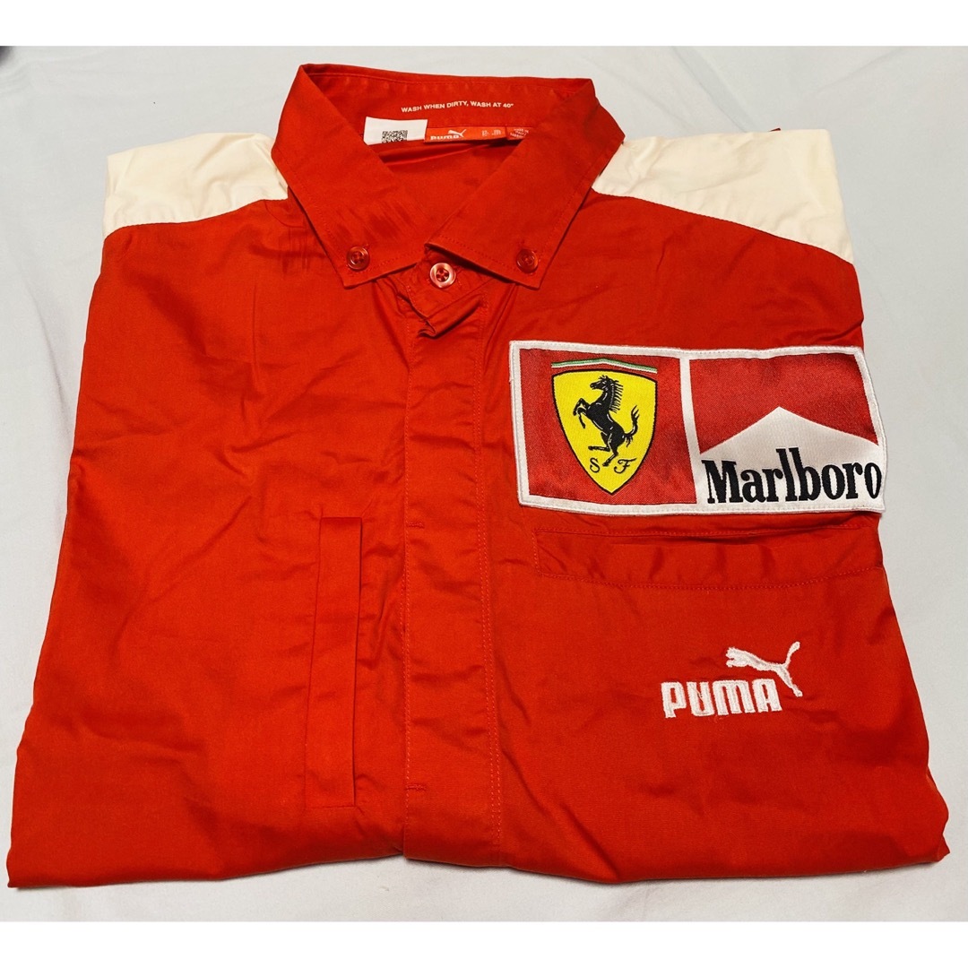 Ferrari(フェラーリ)の期間限定　超レア非売品　スクーデリアフェラーリF1 スタッフ専用半袖シャツ エンタメ/ホビーのコレクション(その他)の商品写真