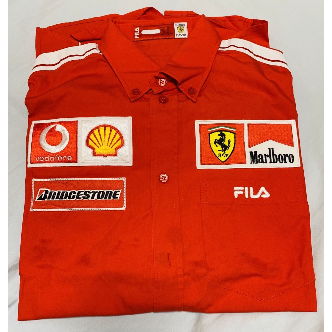 Ferrari(フェラーリ)の限定価格　超レア　非売品　スクーデリアフェラーリF1 クルー専用シャツ エンタメ/ホビーのコレクション(その他)の商品写真