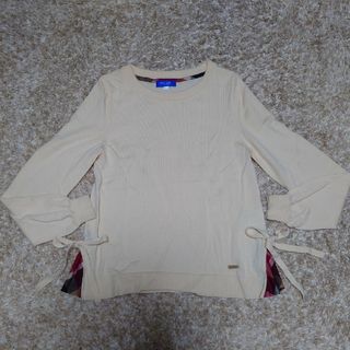 ブルーレーベルクレストブリッジ(BLUE LABEL CRESTBRIDGE)のブルーレーベルクレストブリッジ　ニット　アイボリー　サイズ38(ニット/セーター)