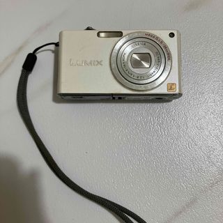 パナソニック(Panasonic)のLUMIX デジカメ　DMC-FX33 Panasonic(コンパクトデジタルカメラ)