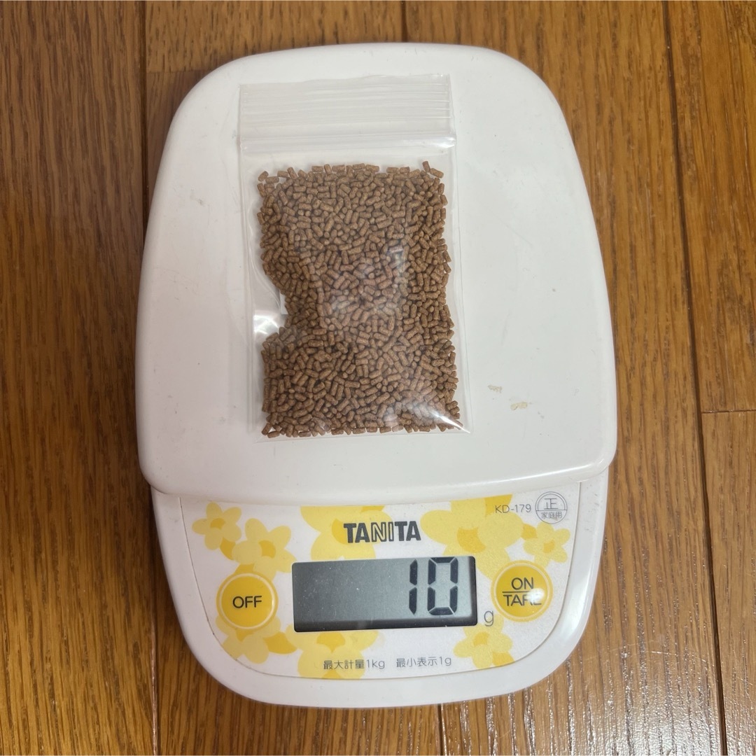 【お試し！】 咲ひかり金魚 育成用 沈下 10g その他のペット用品(アクアリウム)の商品写真