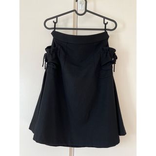 アナトリエ(anatelier)の【美品】anatelier アナトリエ ⭐︎ 黒色　毛95%  上品　フレア(ひざ丈スカート)