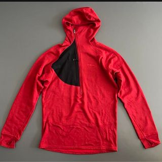 パタゴニア(patagonia)の美品patagonia R1フーディー2008(登山用品)