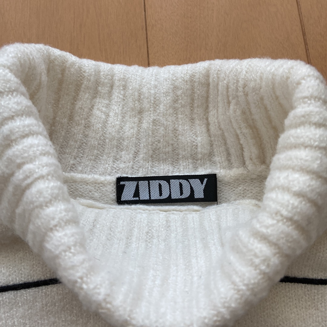 ZIDDY(ジディー)のZIDDY  ジディ　ハイネックセーター（M）白 キッズ/ベビー/マタニティのキッズ服女の子用(90cm~)(ニット)の商品写真