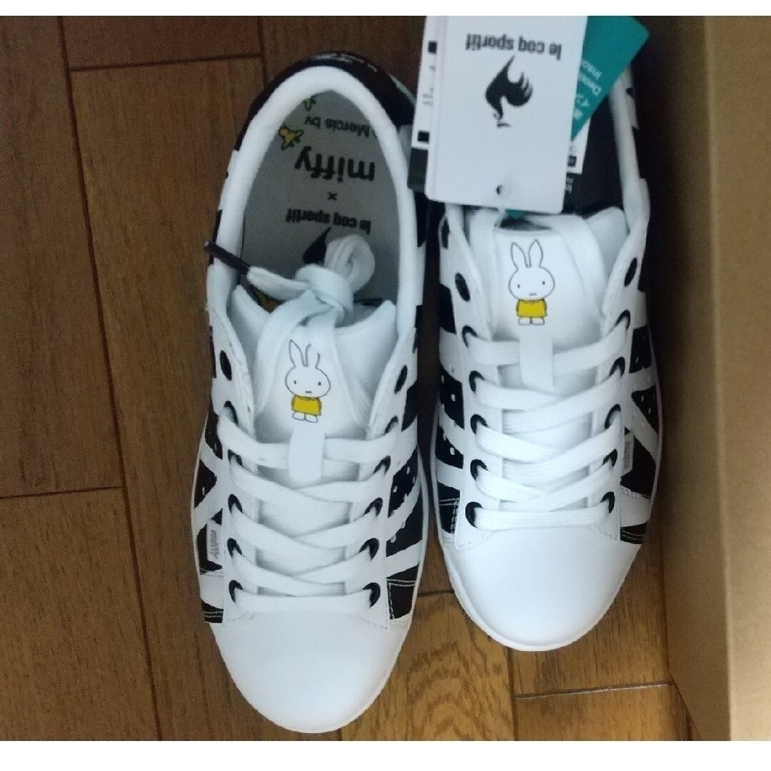 le coq sportif(ルコックスポルティフ)のsale🌸ルコック スポルティフ★ミッフィーコラボスニーカー23.5cm レディースの靴/シューズ(スニーカー)の商品写真