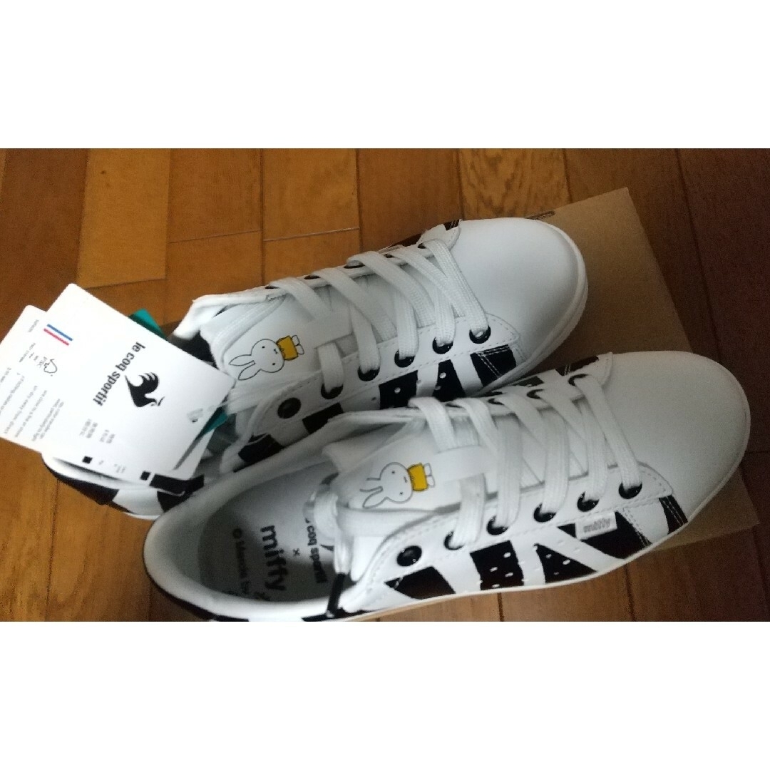 le coq sportif(ルコックスポルティフ)のsale🌸ルコック スポルティフ★ミッフィーコラボスニーカー23.5cm レディースの靴/シューズ(スニーカー)の商品写真