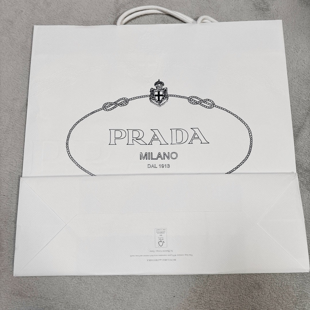 PRADA(プラダ)のPRADA ショッパー　リボン付き レディースのバッグ(ショップ袋)の商品写真