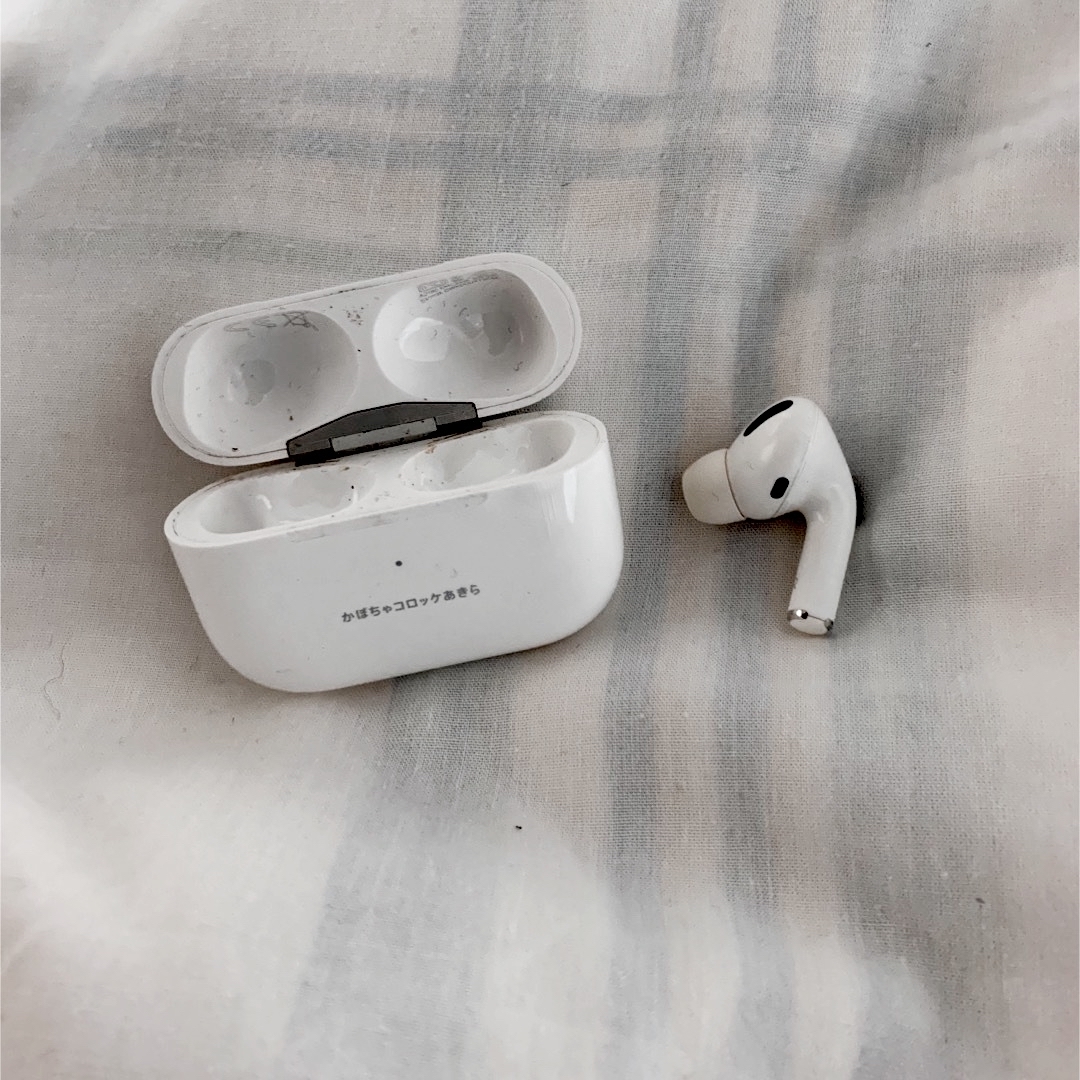 Apple(アップル)の【正規品】AirPods Pro スマホ/家電/カメラのオーディオ機器(ヘッドフォン/イヤフォン)の商品写真