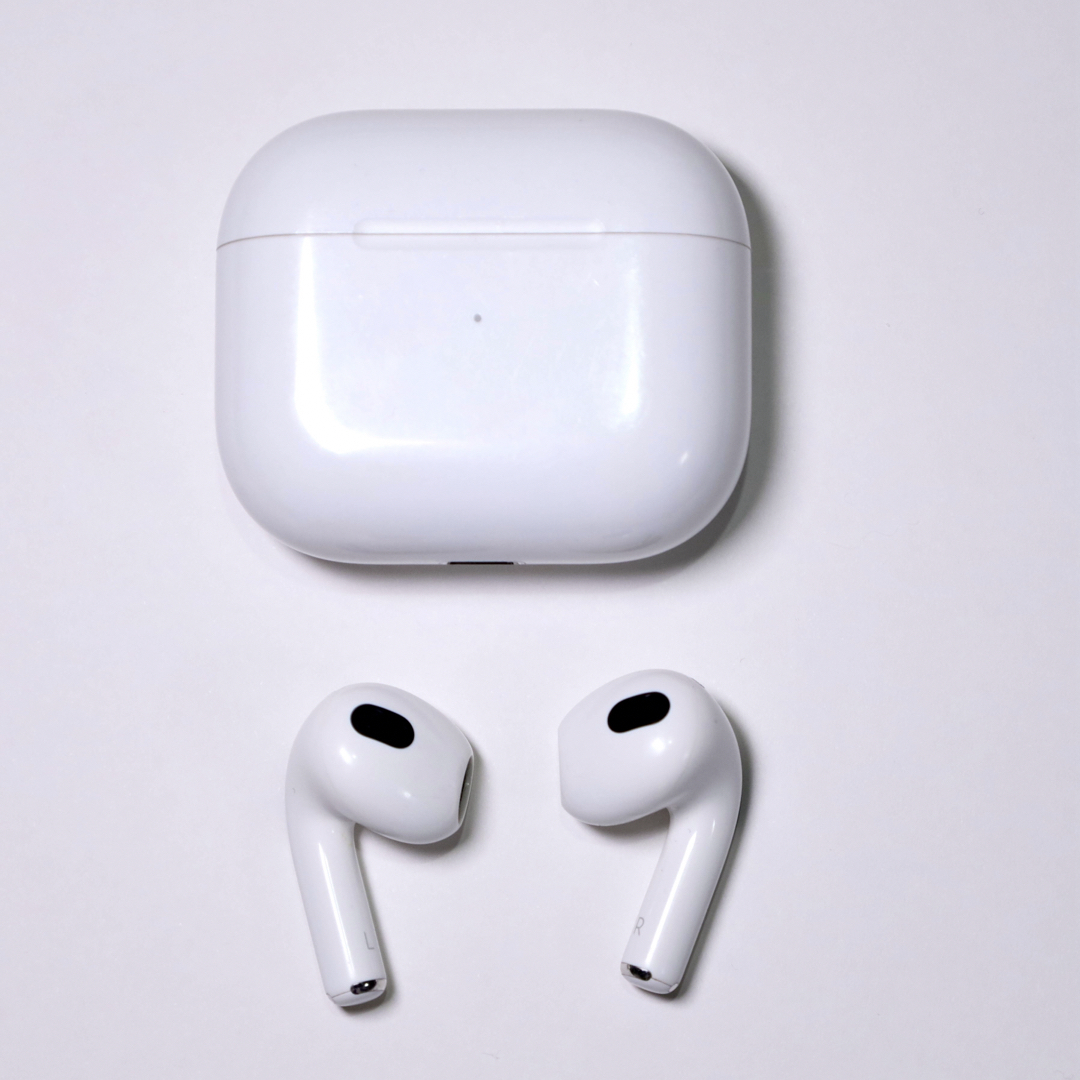 売り純正品 Apple Airpods (第3世代) 充電ケース付き