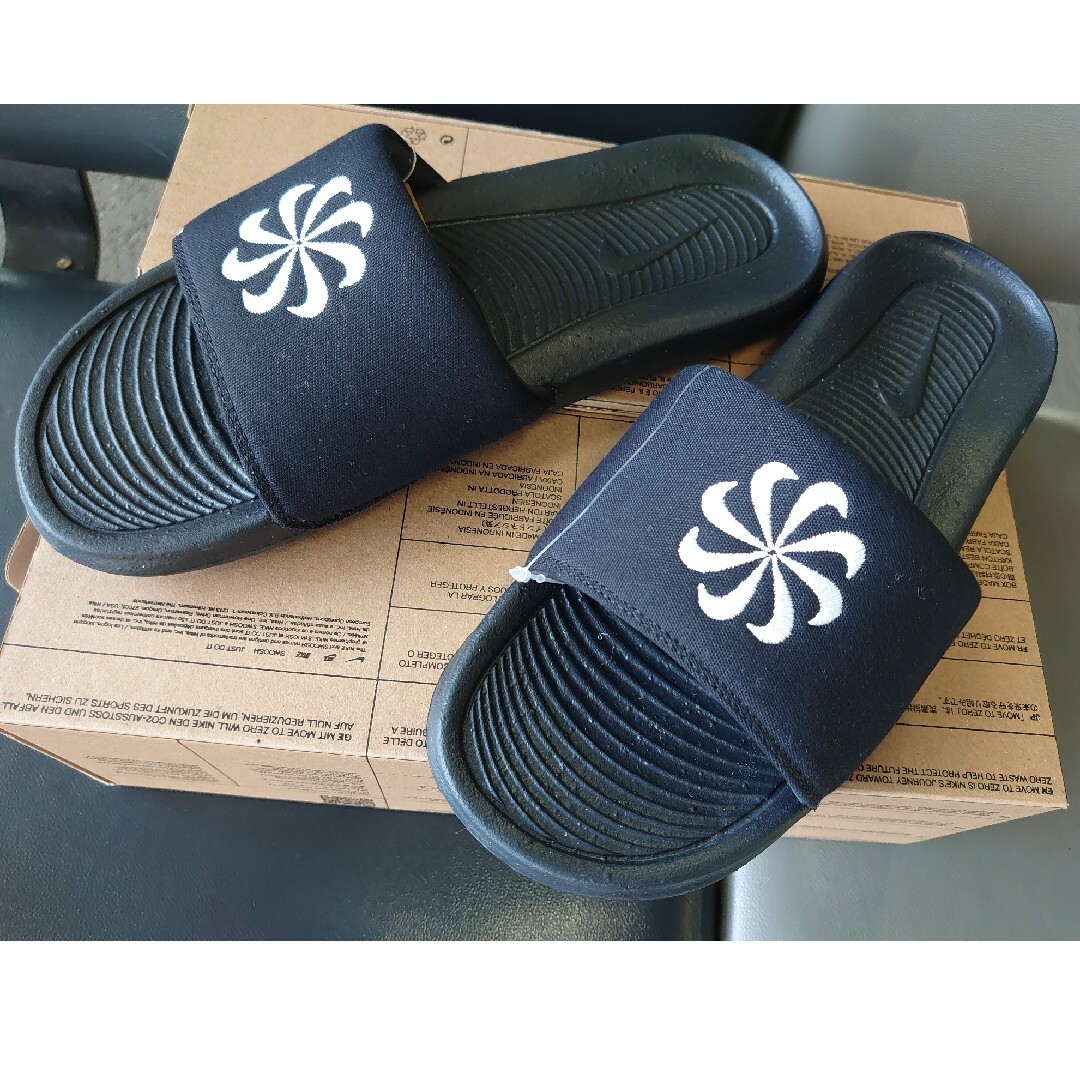 NIKE - ☆風車ロゴ!☆新品☆NIKEスポーツサンダルシャワー NIKE - ☆風車ロゴ!☆新品☆NIKEスポーツサンダルシャワー