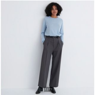 ユニクロ(UNIQLO)のタックワイドパンツ（丈標準69～71cm）(カジュアルパンツ)