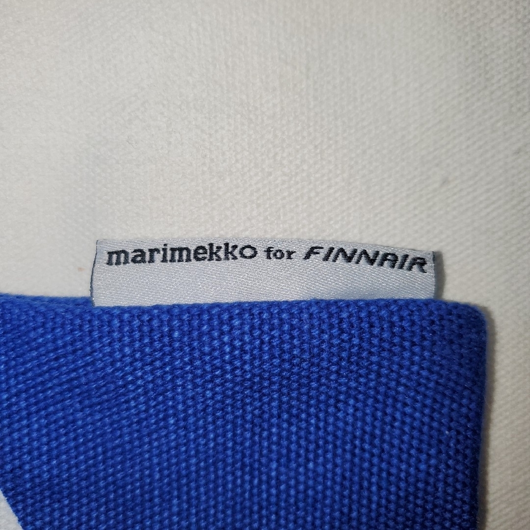 marimekko(マリメッコ)の【非売品】marimekko for FINNAIR　アメニティポーチ エンタメ/ホビーのコレクション(ノベルティグッズ)の商品写真