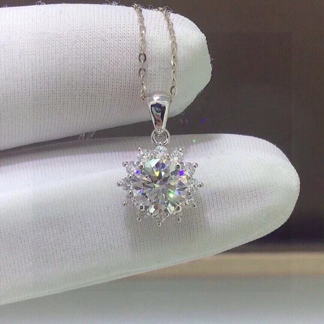 結婚準備【newカラー】1.0ct ハートモアサナイト  ネックレス　 k18