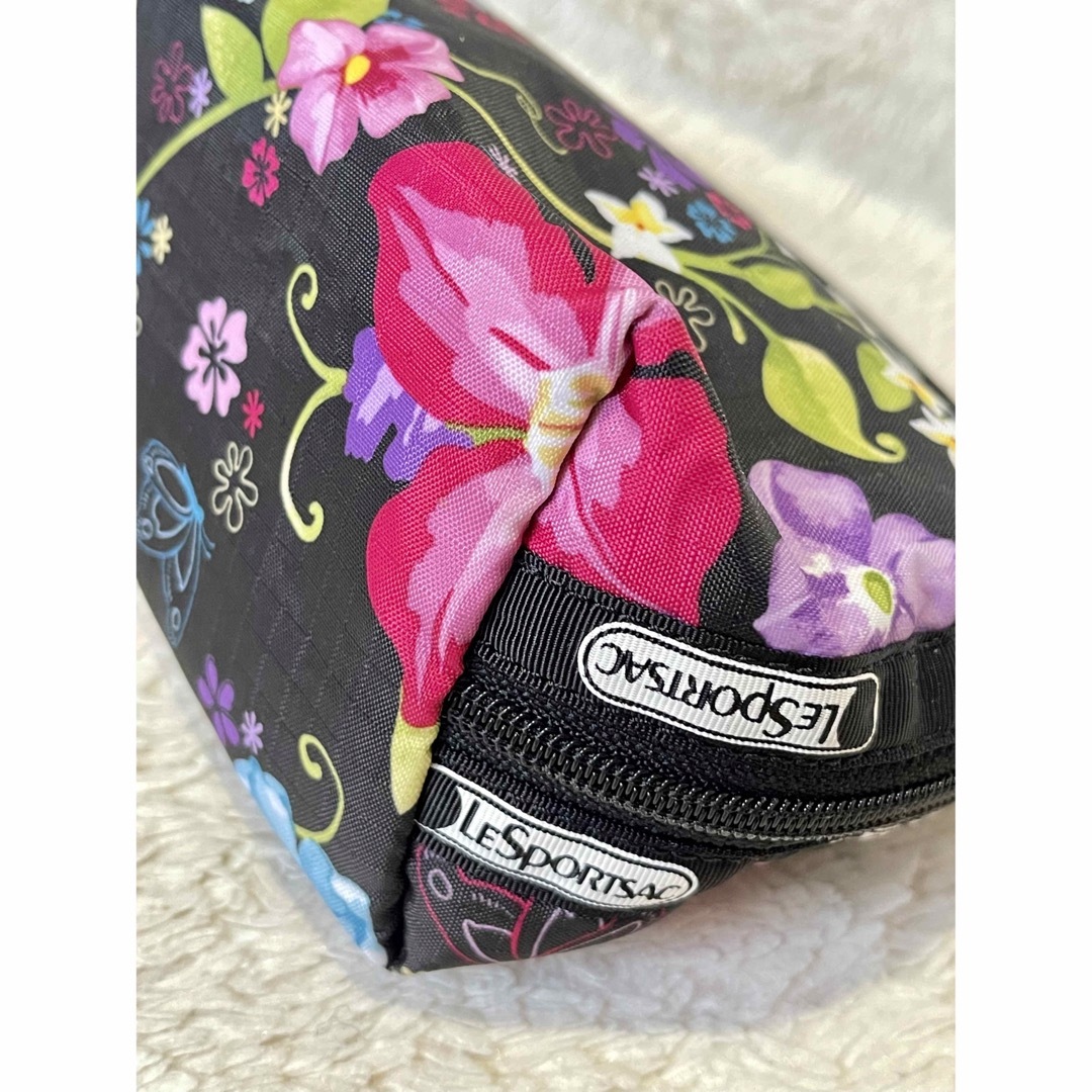 LeSportsac(レスポートサック)のレスポートサック 　ハワイDFS限定　トロピカルフローラル柄　ポーチ　 レディースのファッション小物(ポーチ)の商品写真