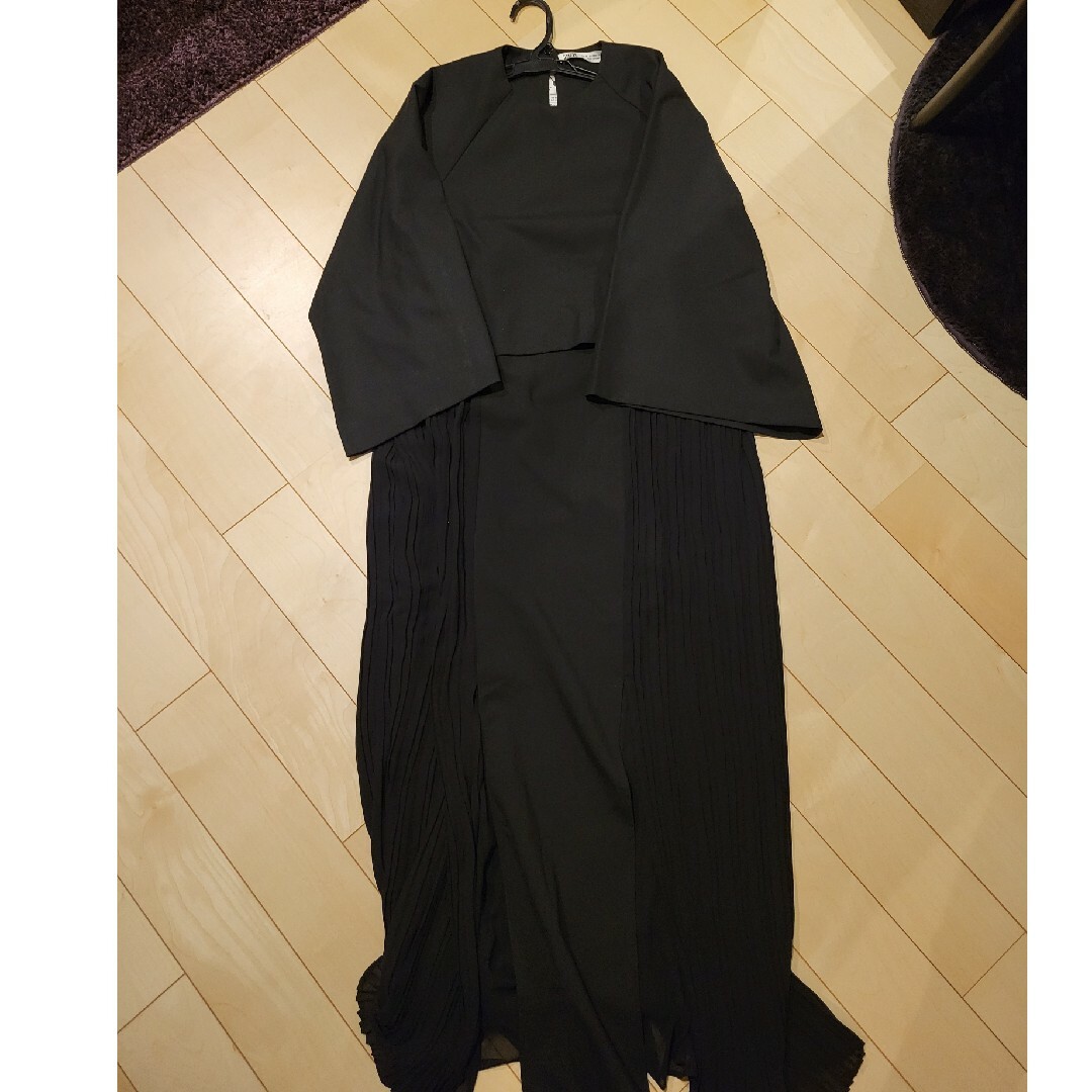 【タグ付き新品】ZARA 2in1プリーツワンピース レディースのワンピース(ロングワンピース/マキシワンピース)の商品写真