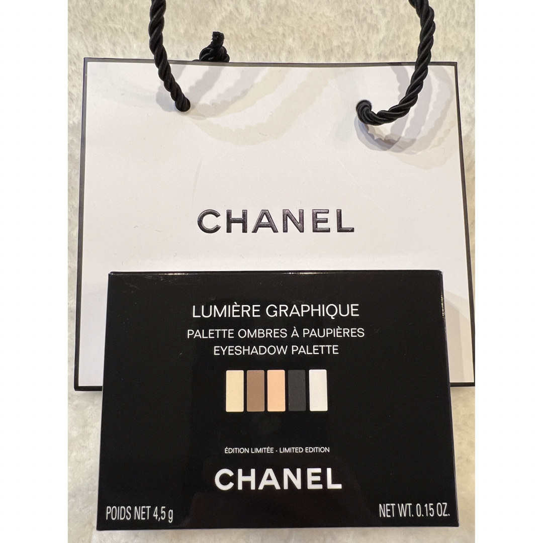 CHANEL(シャネル)の完売品　シャネル　2023ホリデー限定　 ルミエール グラフィック コスメ/美容のベースメイク/化粧品(アイシャドウ)の商品写真