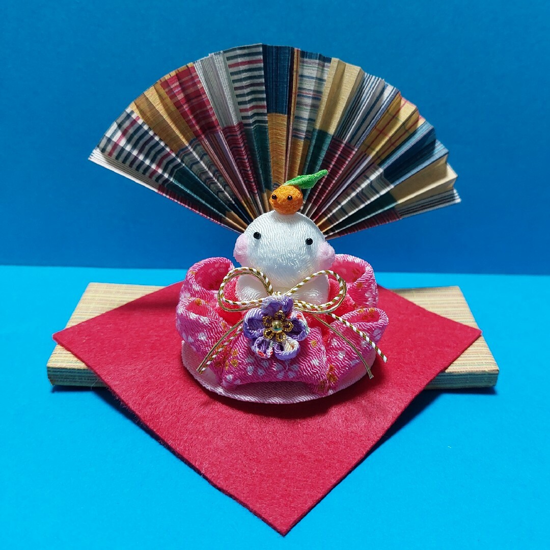 つまみ細工　ハンドメイド　鏡餅(2) ハンドメイドのインテリア/家具(その他)の商品写真