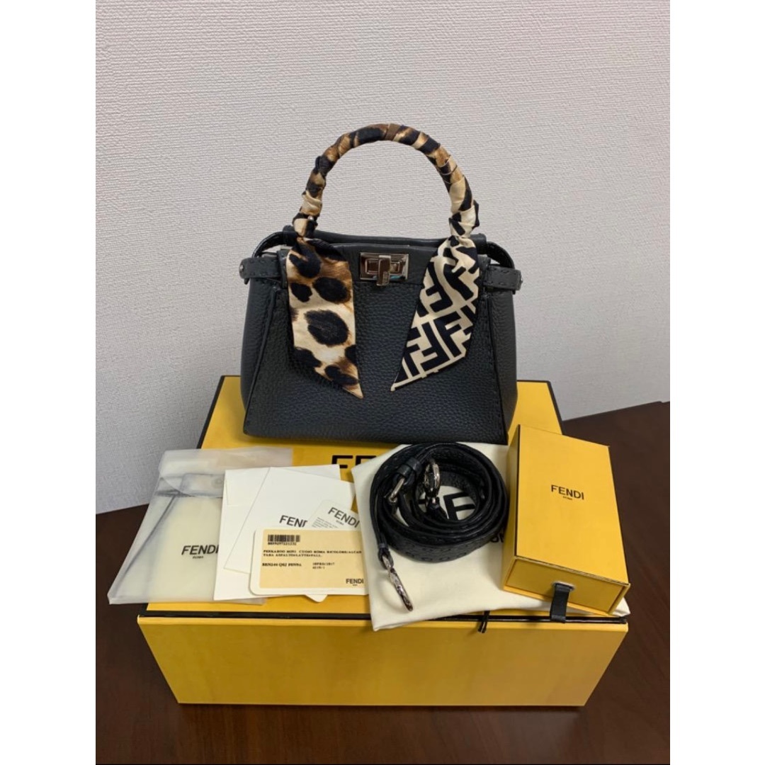 FENDI ピーカブーミニ