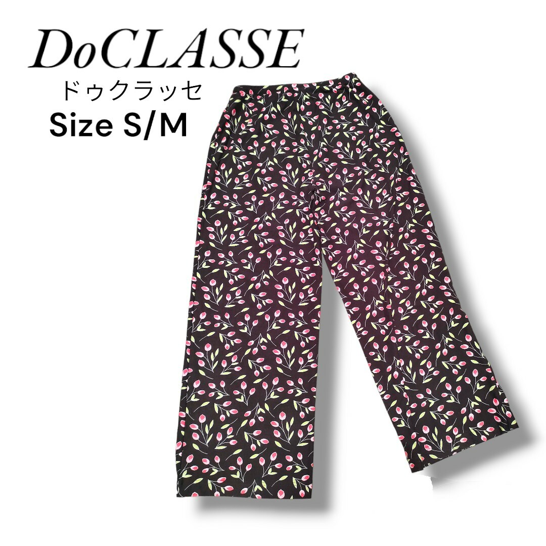 DoCLASSE(ドゥクラッセ)のドゥクラッセ　DoCLASSE  パンツ　フラワー柄　ワイド　レディース レディースのパンツ(カジュアルパンツ)の商品写真